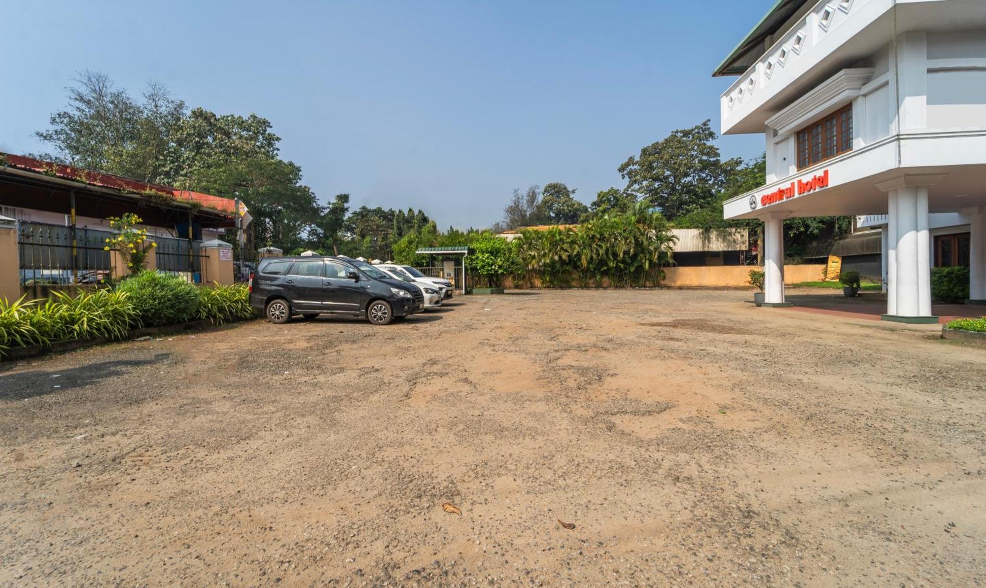 Treebo Central Thrissur Exterior photo