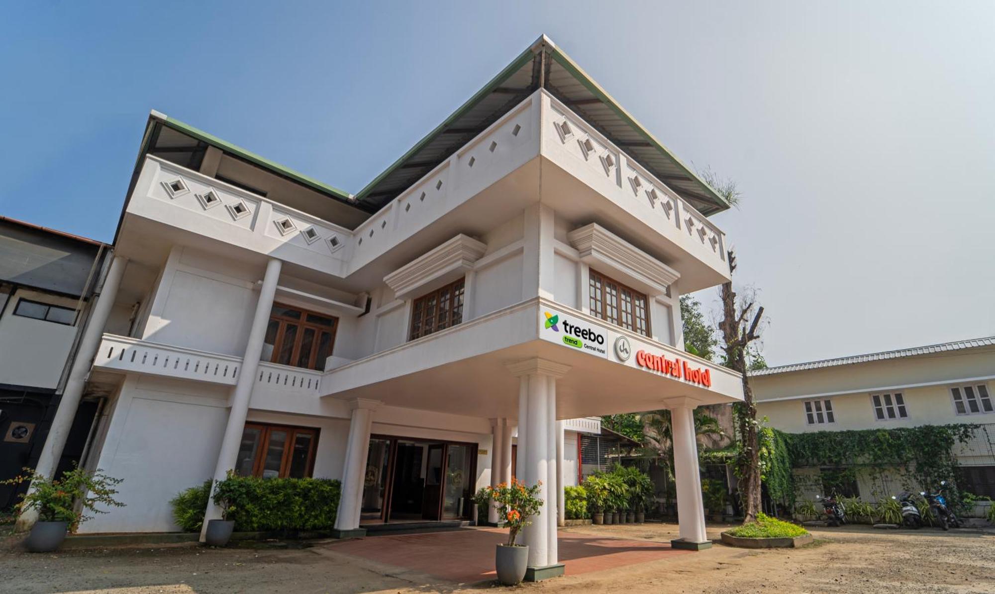 Treebo Central Thrissur Exterior photo